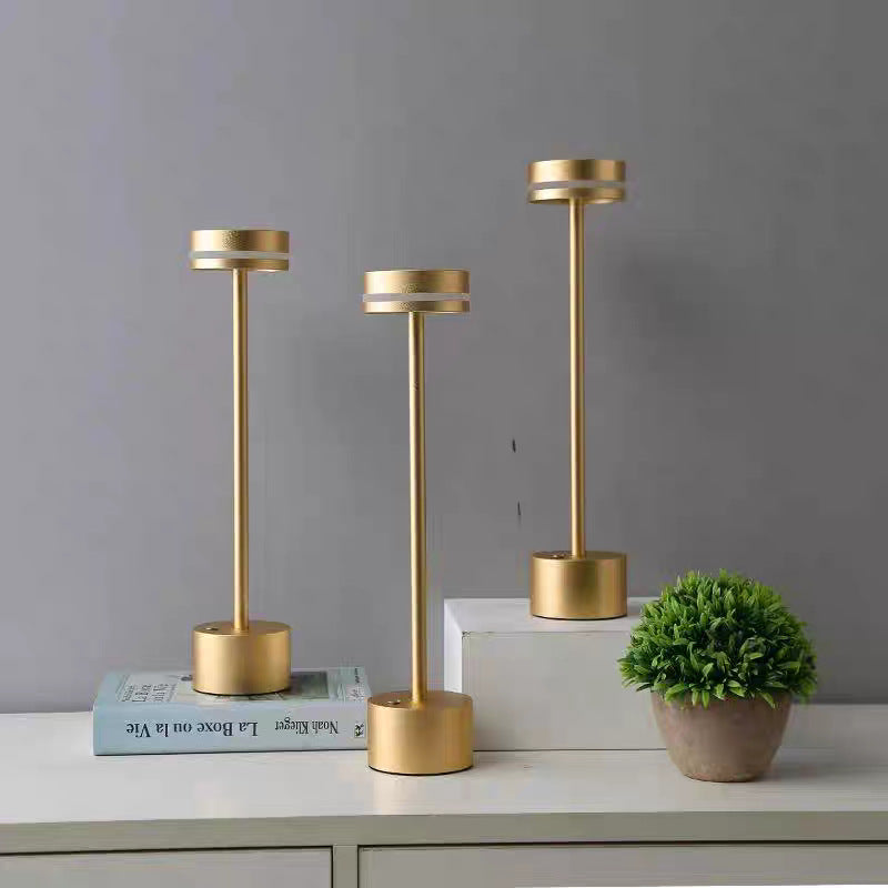 AURELIA — Sculptural Table Light